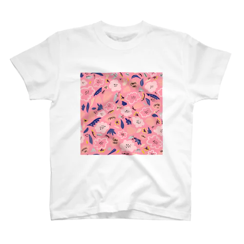 抽象的な手描きの花柄（ピンク） Regular Fit T-Shirt