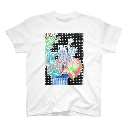 チェックの壁と花束 Regular Fit T-Shirt