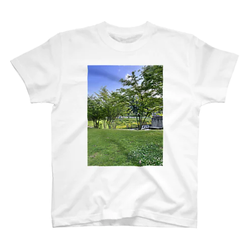 新緑の高原 Regular Fit T-Shirt