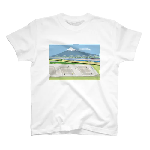 富士山の見えるテニスコートで Regular Fit T-Shirt