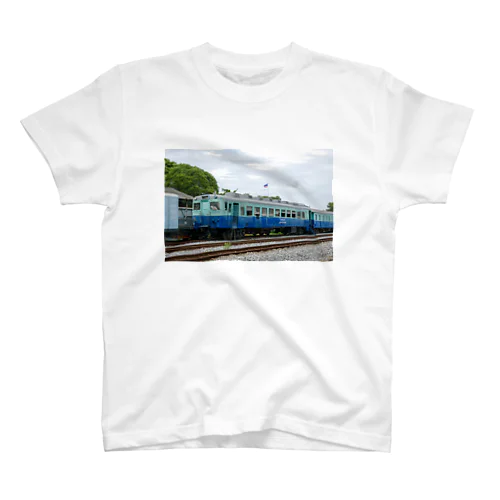 超貴重！タイ国鉄に残る現役のキハ５８系 Regular Fit T-Shirt
