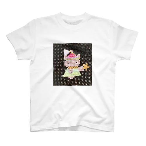 かわいい刺繍くまちゃん Regular Fit T-Shirt