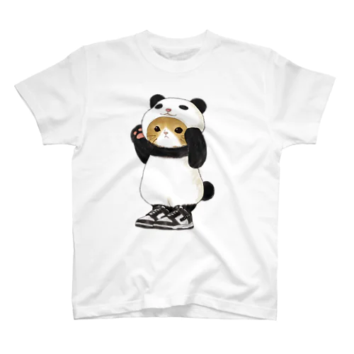 PANDA CAT B　スニーカーを履いた猫のブランド Regular Fit T-Shirt