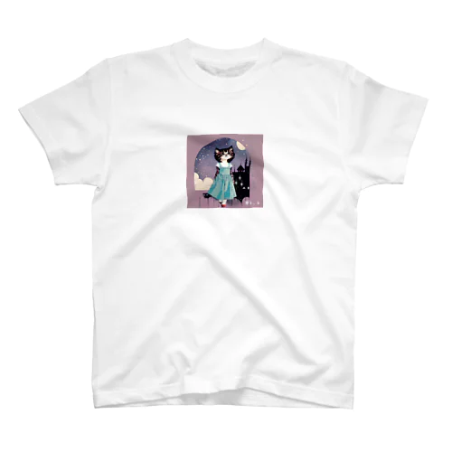 ドレスを着た子猫ちゃん1 Regular Fit T-Shirt