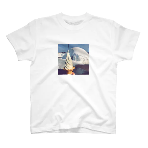 ソフトクリーム(かまくら) Regular Fit T-Shirt