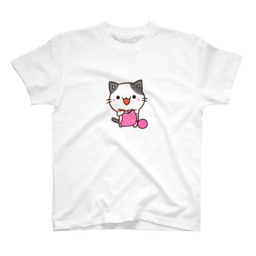 ぶちネコと毛糸 Regular Fit T-Shirt