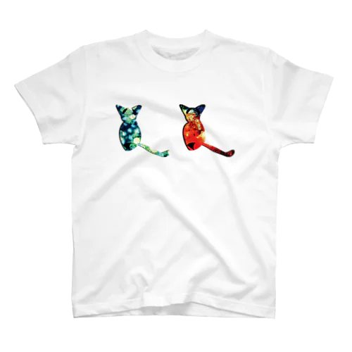 青い猫赤い猫 Regular Fit T-Shirt