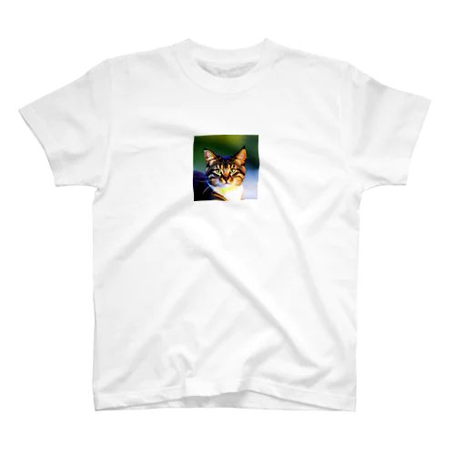 心に寄り添う猫 スタンダードTシャツ