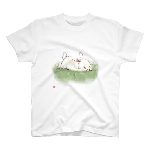 うさこ、ねむい スタンダードTシャツ