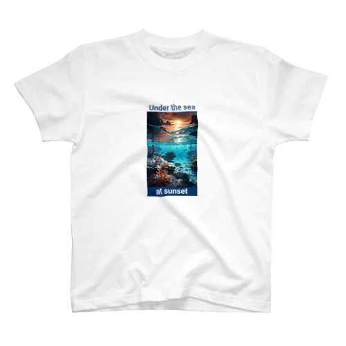 夕暮れの海の底！Under the SEA at sunset スタンダードTシャツ