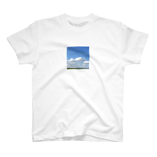 青空のふんわり雲 スタンダードTシャツ