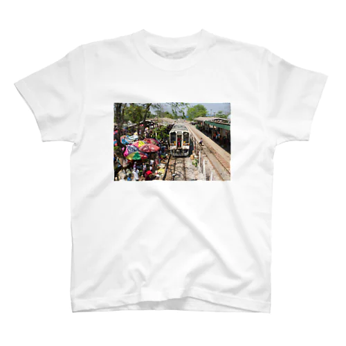 ミャンマーの線路市場に元JR東海のキハ11系が滑り込む Regular Fit T-Shirt