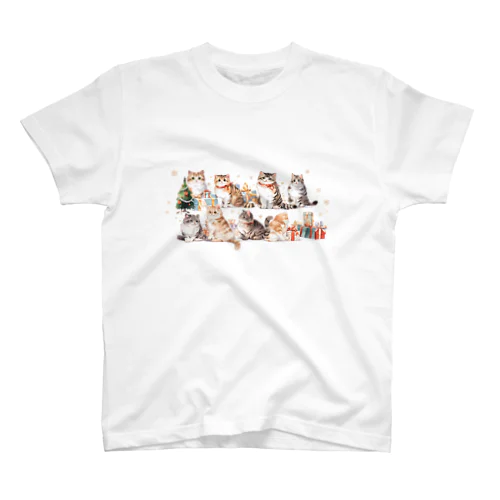 猫と過ごすもふもふクリスマス Regular Fit T-Shirt