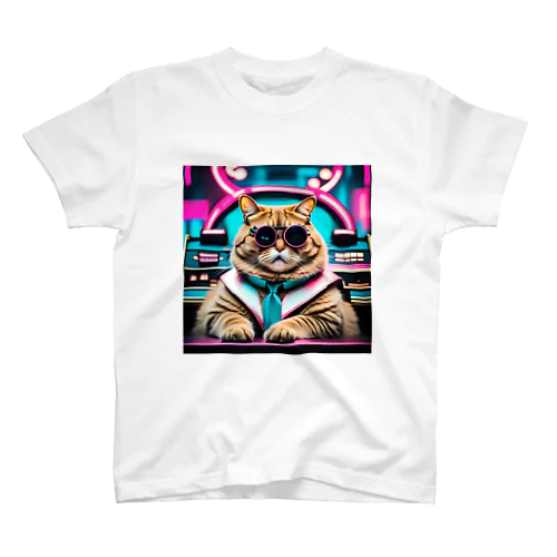近未来猫 Regular Fit T-Shirt