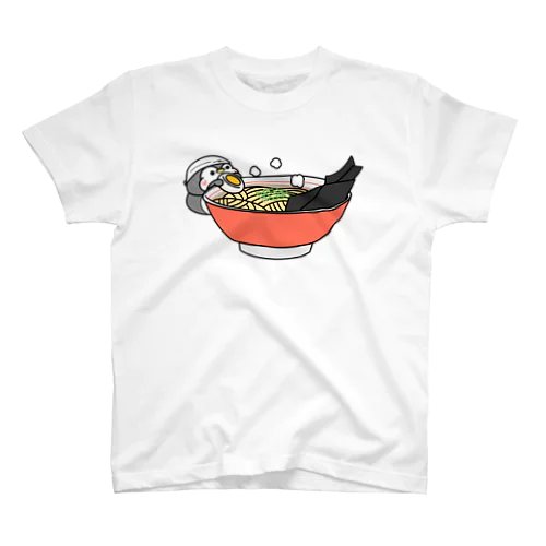 ラーメン屋さんで働くペンギン Regular Fit T-Shirt