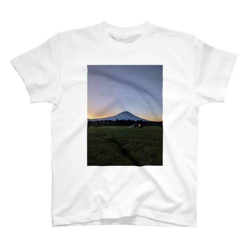 朝の富士山 スタンダードTシャツ