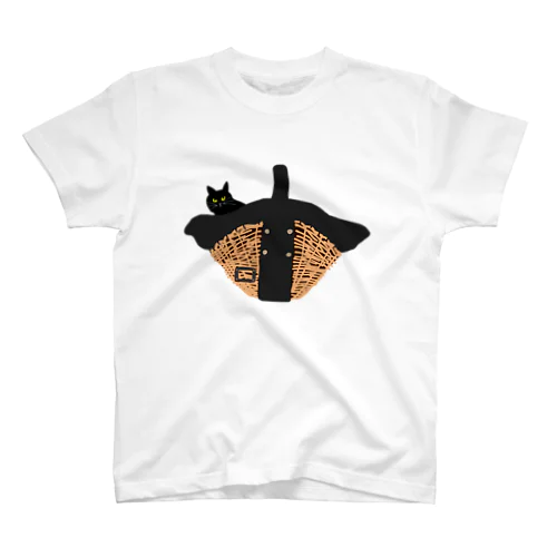 カゴバッグと黒猫 Regular Fit T-Shirt