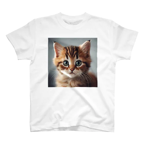 かわいい猫ちゃんのTシャツです。 スタンダードTシャツ