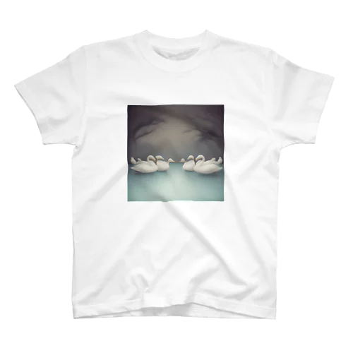 白鳥です Regular Fit T-Shirt