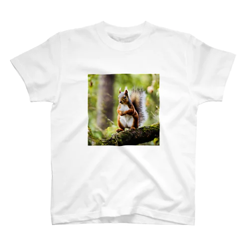 森のエゾリス Regular Fit T-Shirt