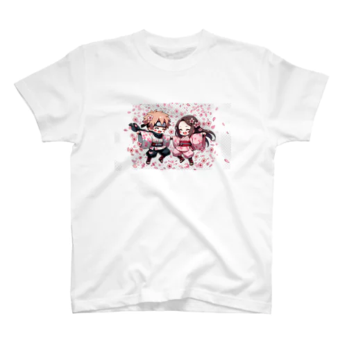 桜柄の忍者服イラスト入り Regular Fit T-Shirt