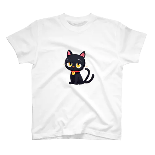 見つめる黒猫 Regular Fit T-Shirt