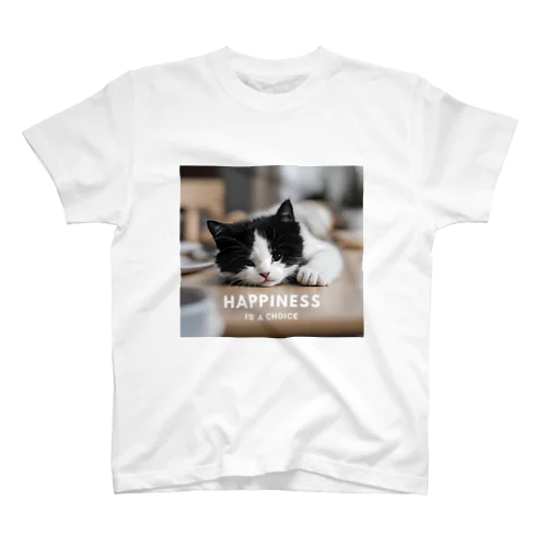 のんびりシロクロ子猫 Regular Fit T-Shirt
