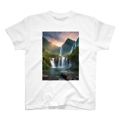 美しい朝日の滝 スタンダードTシャツ