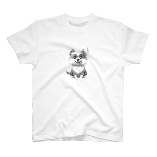 飼い主を待っている犬 スタンダードTシャツ