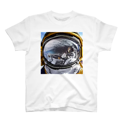 雪の積もる惑星 Regular Fit T-Shirt