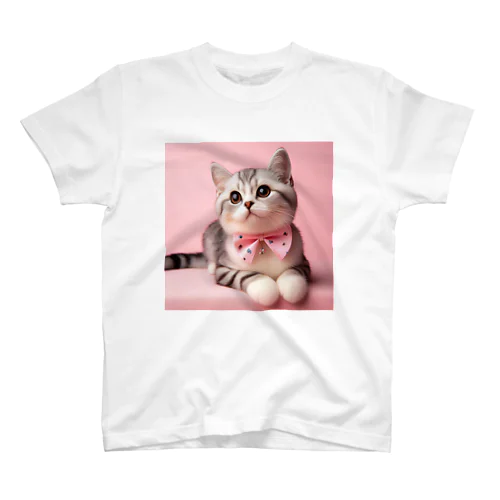 お洒落な猫ちゃん（蝶ネクタイシリーズ03） スタンダードTシャツ