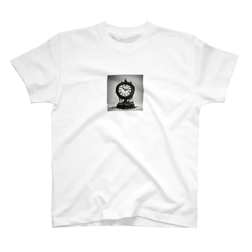 溶ける時計 Regular Fit T-Shirt