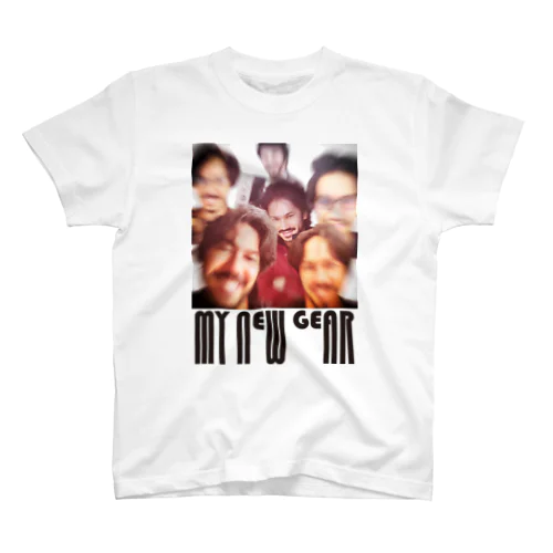MNG マイニューギア(集合写真4 ) 【公式 / オフィシャル】  Regular Fit T-Shirt