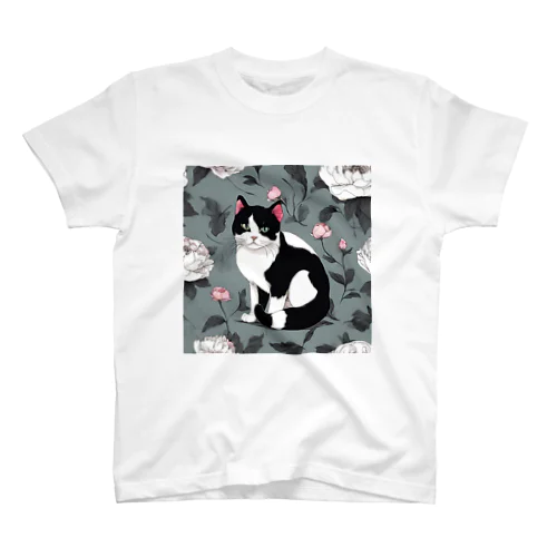 ハチワレ白黒猫とシャクヤク Regular Fit T-Shirt