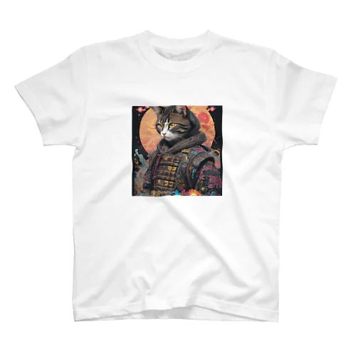 「猫神極の煌めき：最強の猫武神の輝き」 Regular Fit T-Shirt