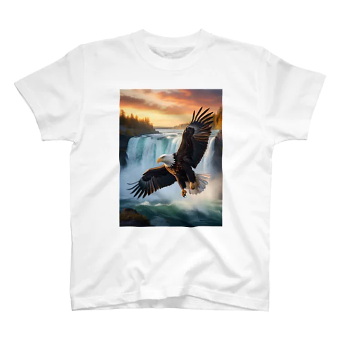 ナイアガラの滝と大鷲 Regular Fit T-Shirt