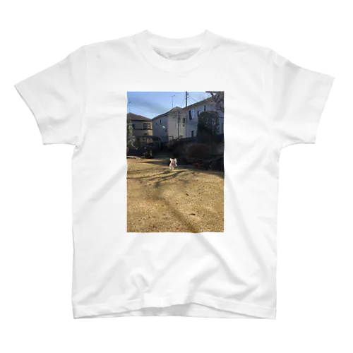 ジャンプ犬 Regular Fit T-Shirt