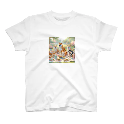 ピクニック柴犬 Regular Fit T-Shirt