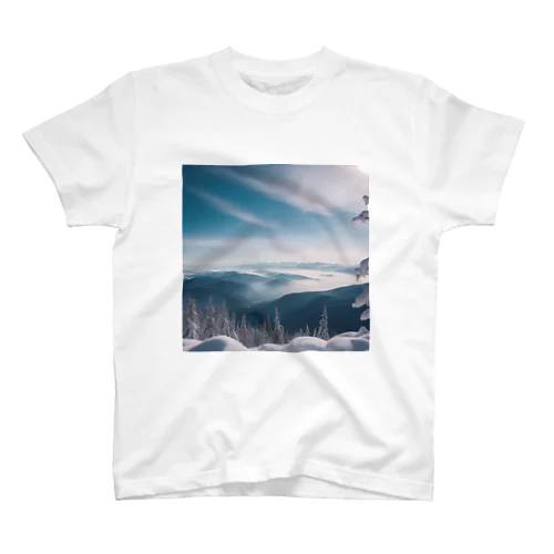 青空と山の風景 スタンダードTシャツ