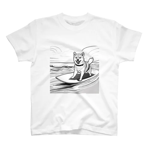 柴犬サーフィン Regular Fit T-Shirt