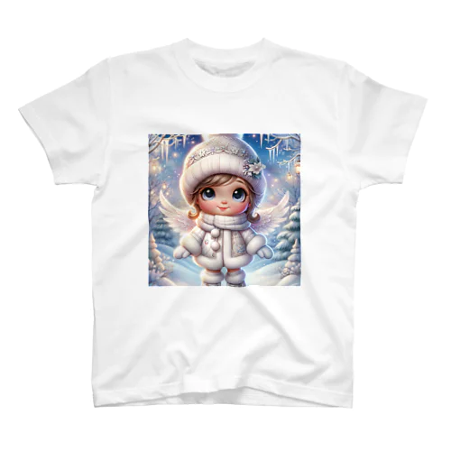 冬の微笑み：雪景色を照らす天使の子 スタンダードTシャツ