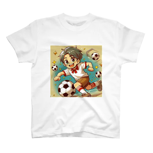 楽しくフットサルをプレイしている男の子 スタンダードTシャツ