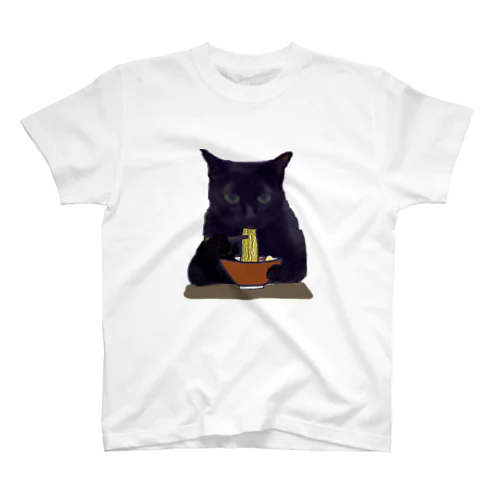 ラーメンを食べる黒猫 Regular Fit T-Shirt