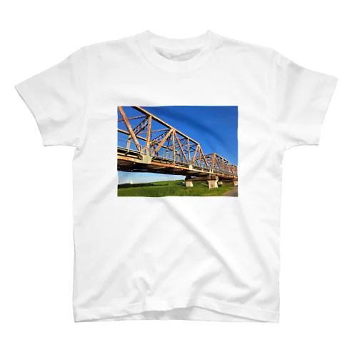 淀川の風景 赤側鉄橋 Regular Fit T-Shirt