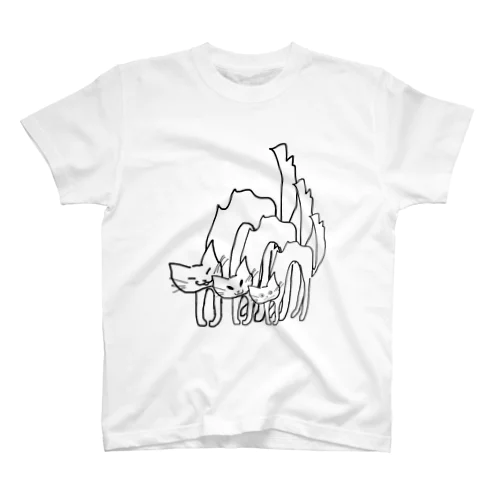 3匹一緒にビックリにゃんこ Regular Fit T-Shirt