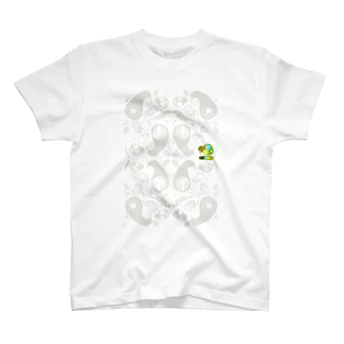 ラッキーウィのペイズリー（シロ） Regular Fit T-Shirt