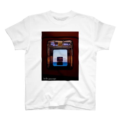 belle paysage 電車の窓 Regular Fit T-Shirt