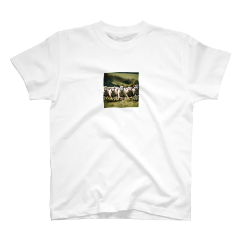 羊の援軍 Regular Fit T-Shirt