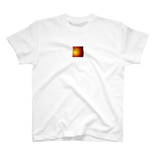 太陽 Regular Fit T-Shirt