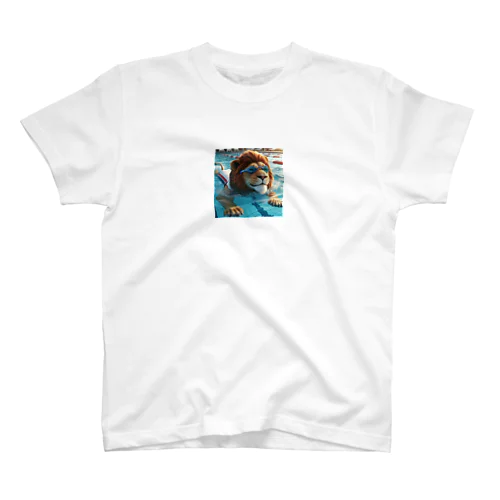 ライオンシリーズ第11弾　泳いでいるライオン Regular Fit T-Shirt